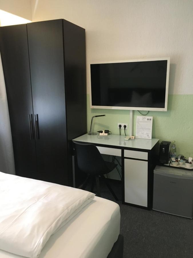 Hotel Augsburg Goldener Falke الغرفة الصورة